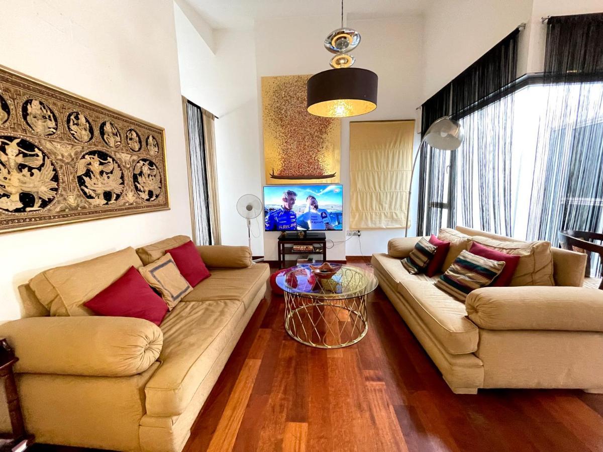 Atico En Plaza De La Constitucion 3 Bedrooms マラガ エクステリア 写真