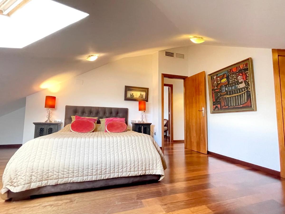 Atico En Plaza De La Constitucion 3 Bedrooms マラガ エクステリア 写真